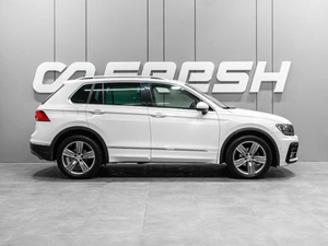 Внедорожник Volkswagen Tiguan 2017 года, 2349000 рублей, Тюмень