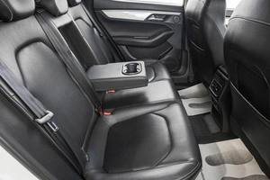 Лифтбек JAC J7 2023 года, 1699000 рублей, Барнаул