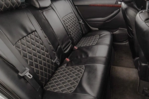 Седан Toyota Avensis 2004 года, 769000 рублей, Челябинск