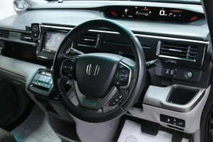 Минивэн Honda Stepwgn 2018 года, 1898000 рублей, Солонцы