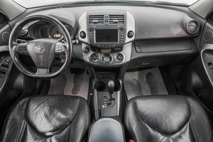 Внедорожник Toyota RAV4 2011 года, 1449000 рублей, Барнаул