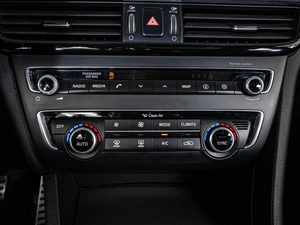 Седан Kia Optima 2016 года, 1899000 рублей, Ставрополь