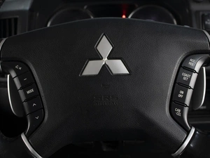 Минивэн Mitsubishi Delica D5 2018 года, 3000000 рублей, Омск