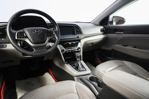 Седан Hyundai Elantra 2015 года, 1289000 рублей, Новосибирск