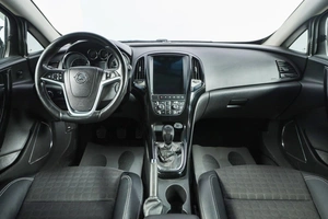 Хетчбэк Opel Astra 2012 года, 999000 рублей, Новосибирск