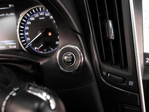 Седан Infiniti Q50 2016 года, 1999000 рублей, Тюмень