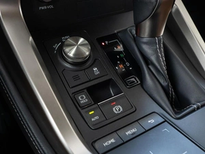Внедорожник Lexus NX 2020 года, 3299000 рублей, Волгоград