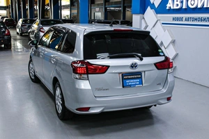 Универсал Toyota Corolla Fielder 2015 года, 1138000 рублей, Солонцы
