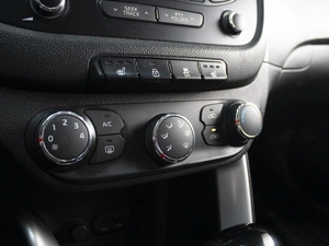 Хетчбэк Kia Ceed 2013 года, 1110000 рублей, Омск