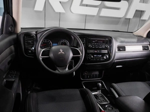 Внедорожник Mitsubishi Outlander 2018 года, 1799000 рублей, Тюмень