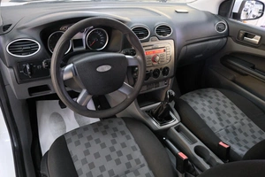 Хетчбэк Ford Focus 2008 года, 349000 рублей, Омск