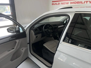 Внедорожник Volkswagen Tiguan 2018 года, 2420000 рублей, Смоленск