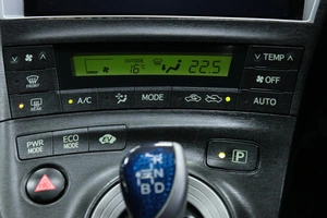 Лифтбек Toyota Prius 2010 года, 1043000 рублей, Солонцы