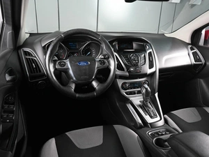 Хетчбэк Ford Focus 2013 года, 945000 рублей, Ростов-на-Дону