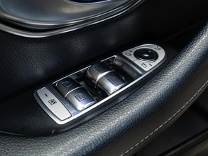 Седан Mercedes-benz E-класс 2017 года, 2730000 рублей, Краснодар