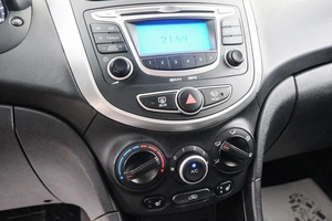 Седан Hyundai Solaris 2013 года, 899000 рублей, Красноярск