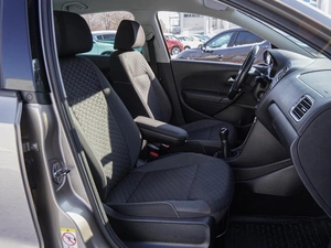 Седан Volkswagen Polo 2019 года, 1599000 рублей, Волгоград