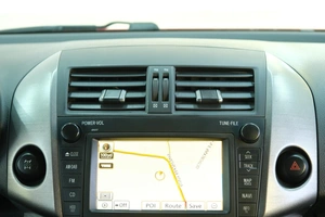 Внедорожник Toyota RAV4 2010 года, 1399000 рублей, Омск