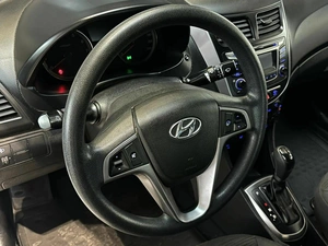 Седан Hyundai Solaris 2014 года, 995000 рублей, Абакан