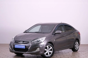 Седан Hyundai Solaris 2013 года, 999000 рублей, Омск