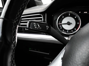 Внедорожник Volkswagen Touareg 2018 года, 3759000 рублей, Кирилловка