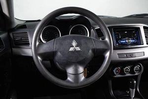 Седан Mitsubishi Lancer 2011 года, 779000 рублей, Сургут