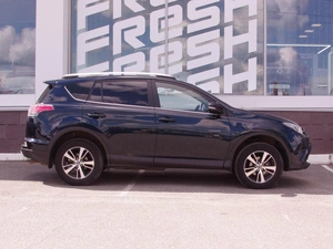 Внедорожник Toyota RAV4 2018 года, 2200000 рублей, Владимир