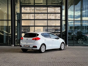 Хетчбэк Kia Ceed 2013 года, 879000 рублей, Уфа