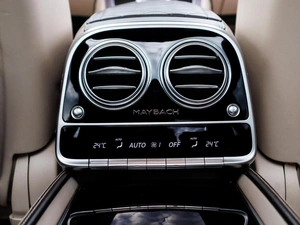 Седан Mercedes-benz Maybach S-класс 2015 года, 4280000 рублей, Большой Сочи