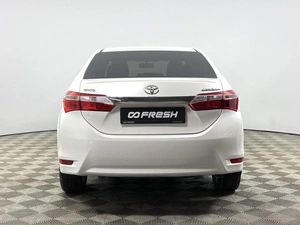 Седан Toyota Corolla 2014 года, 1045100 рублей, Казань