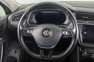 Внедорожник Volkswagen Tiguan 2017 года, 3089000 рублей, Пермь