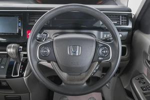 Минивэн Honda Stepwgn 2016 года, 1979000 рублей, Кемерово