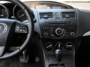 Седан Mazda 3 2012 года, 918070 рублей, Кирилловка