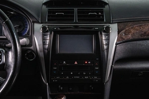 Седан Toyota Camry 2015 года, 2059000 рублей, Сургут