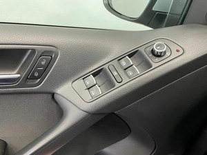 Внедорожник Volkswagen Tiguan 2011 года, 1175000 рублей, Красноярск