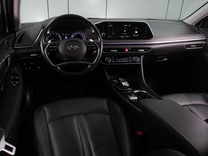 Седан Hyundai Sonata 2020 года, 2399000 рублей, Воронеж