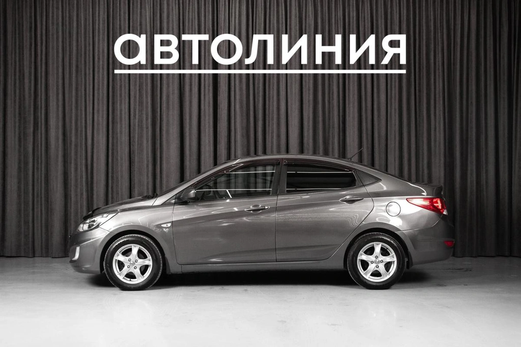 Седан Hyundai Solaris 2011 года, 690000 рублей, Красноярск