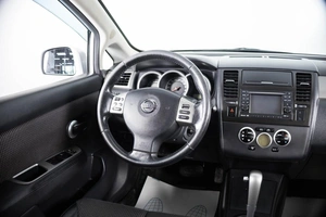 Хетчбэк Nissan Tiida 2013 года, 899000 рублей, Пермь