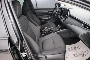 Седан Toyota Corolla 2019 года, 1899000 рублей, Красноярск