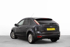 Хетчбэк Ford Focus 2010 года, 699000 рублей, Барнаул