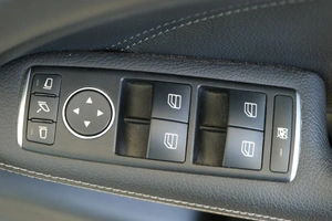 Хетчбэк Mercedes-benz B-класс 2012 года, 1299000 рублей, Омск