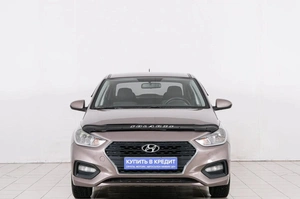 Седан Hyundai Solaris 2018 года, 1249000 рублей, Красноярск