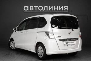 Минивэн Honda Freed 2012 года, 1029000 рублей, Красноярск