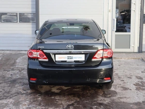 Седан Toyota Corolla 2011 года, 1020000 рублей, Железногорск
