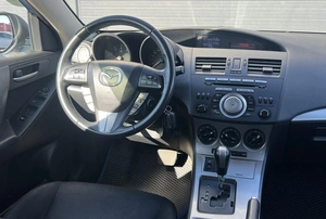 Седан Mazda 3 2011 года, 906000 рублей, Солонцы