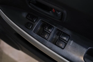 Хетчбэк Toyota Ist 2002 года, 449000 рублей, Новокузнецк