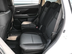 Внедорожник Mitsubishi Outlander 2021 года, 1999000 рублей, Кирилловка