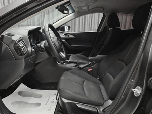 Седан Mazda 3 2018 года, 1349000 рублей, Красноярск