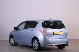 Минивэн Toyota Verso 2009 года, 919000 рублей, Омск