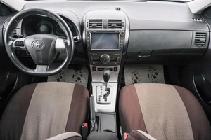 Седан Toyota Corolla 2011 года, 1199000 рублей, Красноярск